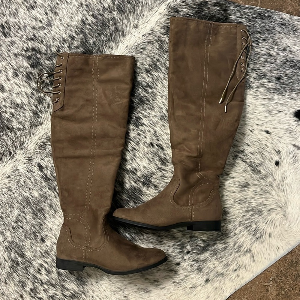 NWOT Over the knee brown faux suede boots.